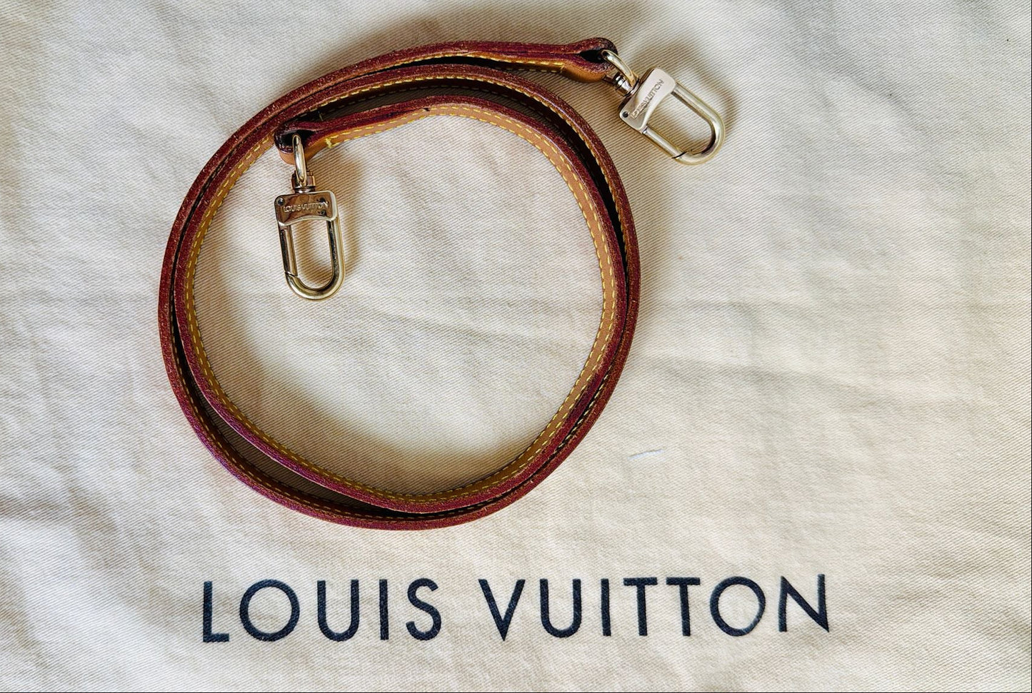 Louis Vuitton Vachetta  Strap (100cm L x 1.5cm W)