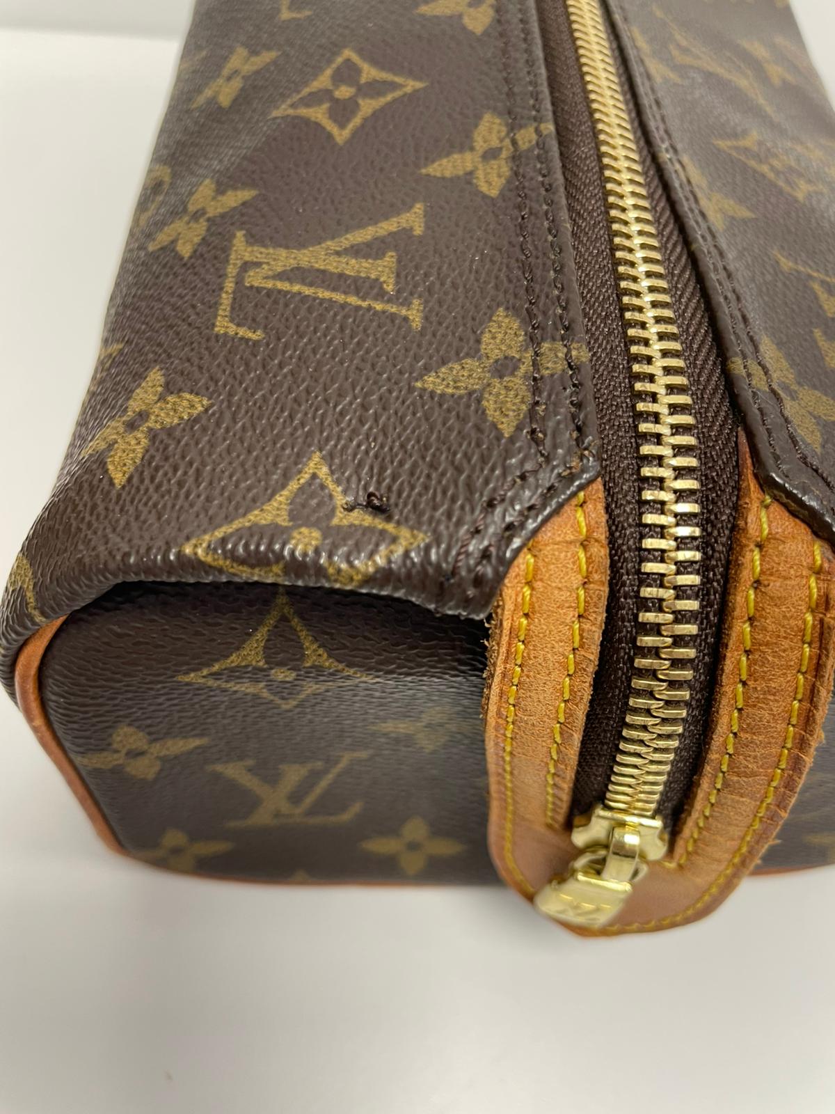 Louis Vuitton Monogram Trousse Patte Pression Cosmetic Pouch LNZ225