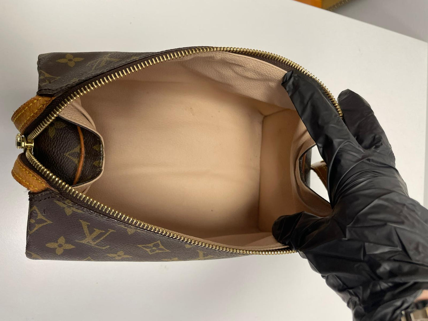 Louis Vuitton Monogram Trousse Patte Pression Cosmetic Pouch LNZ225