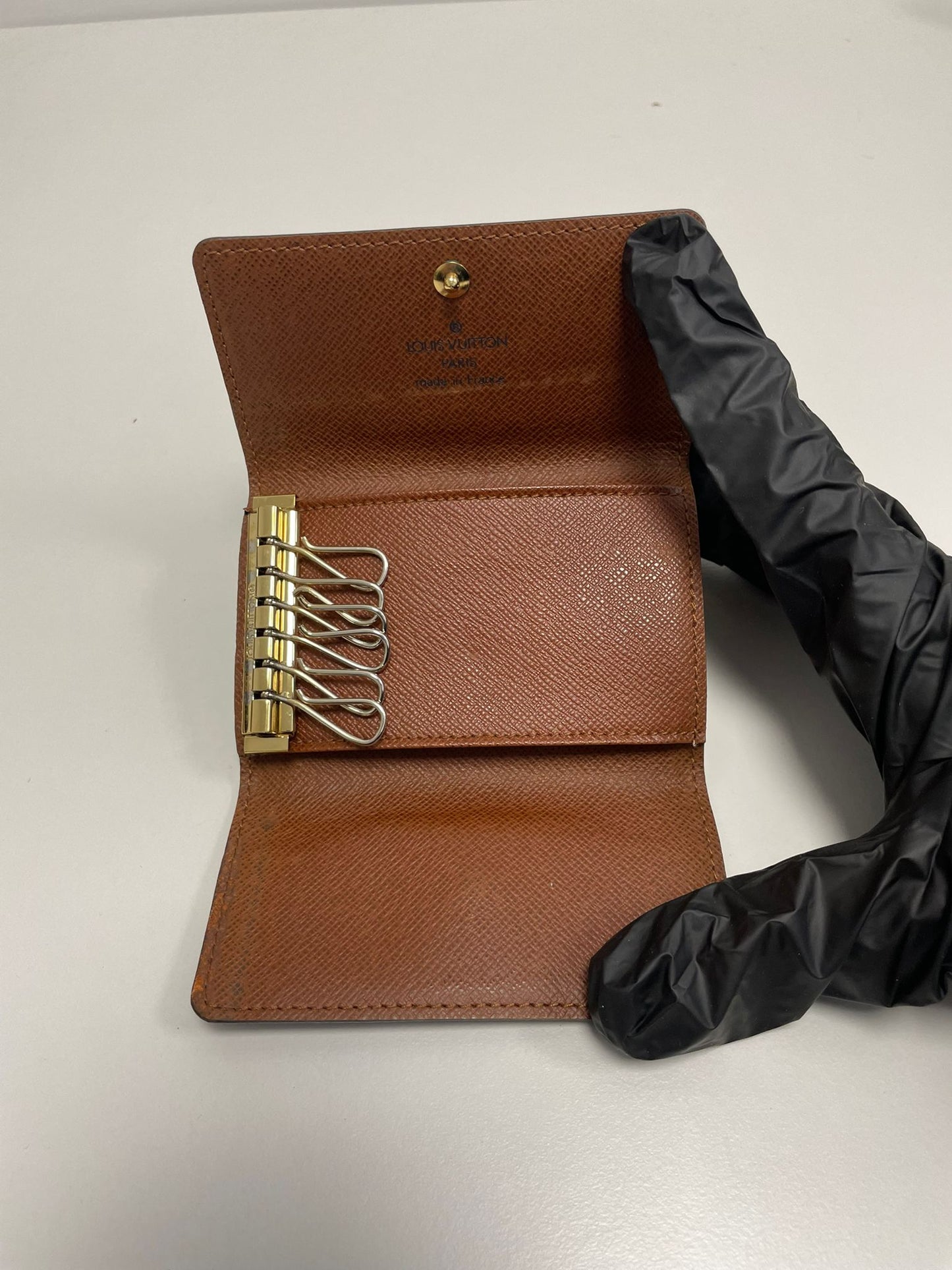 Louis Vuitton Monogram 6 Key Case bsw2868