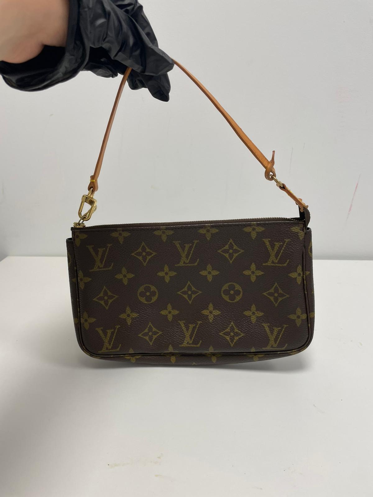 Louis Vuitton Monogram Pochette Accessoires ep13681