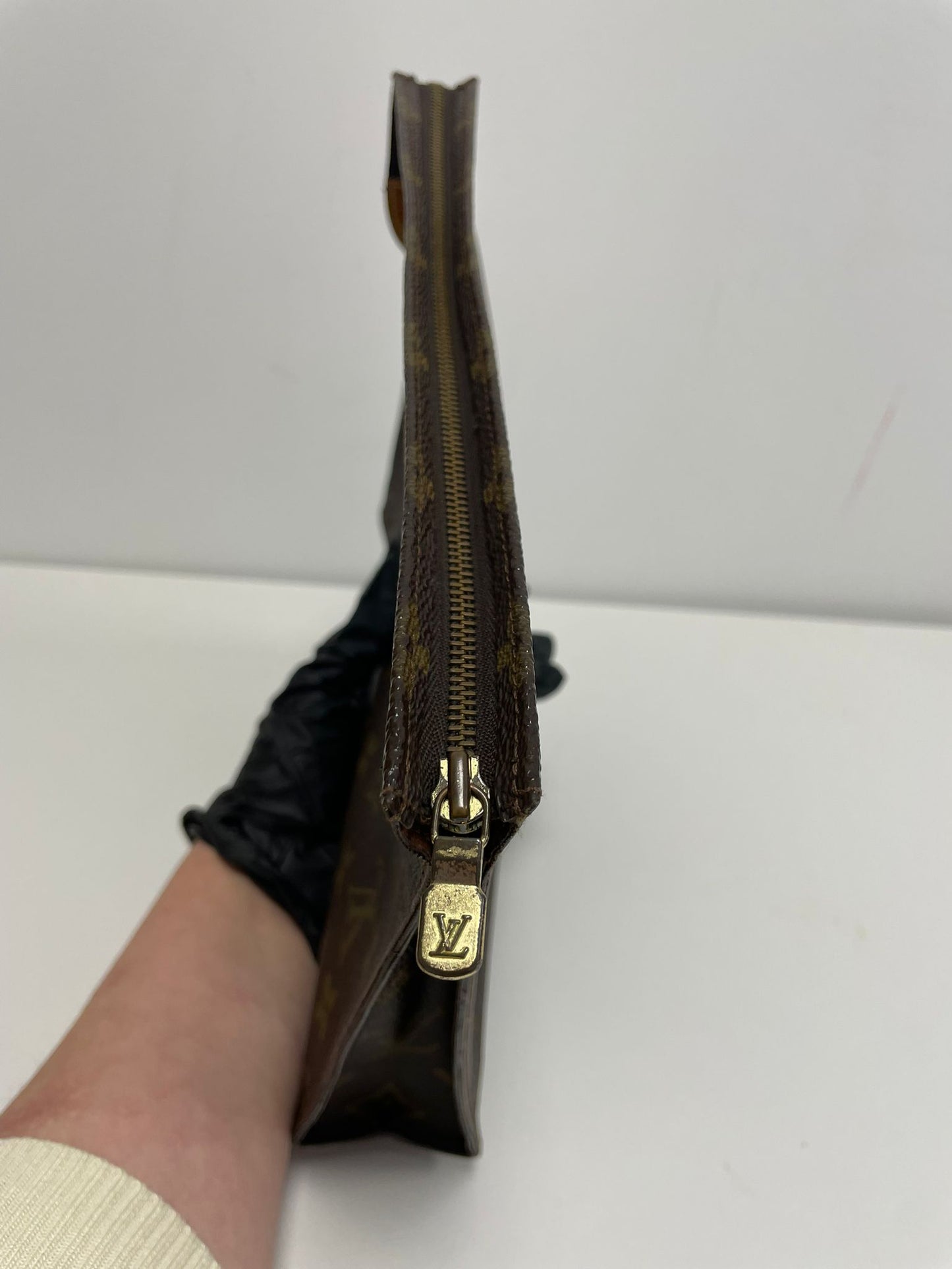 Louis Vuitton Monogram Poche Toilette 19 172438