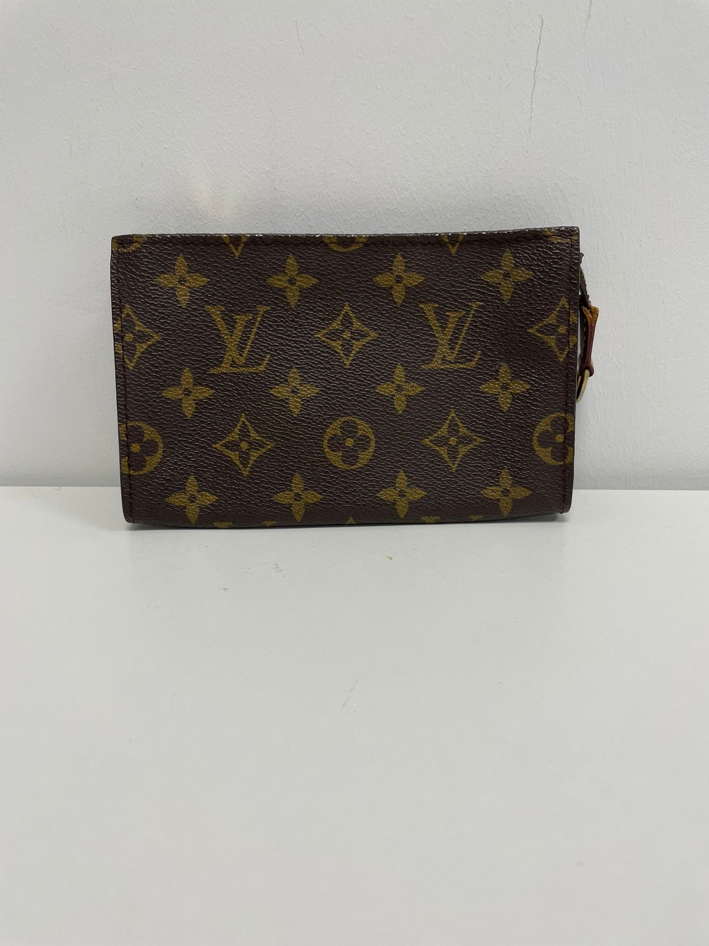 Louis Vuitton Monogram Accessory Pouch bs22416