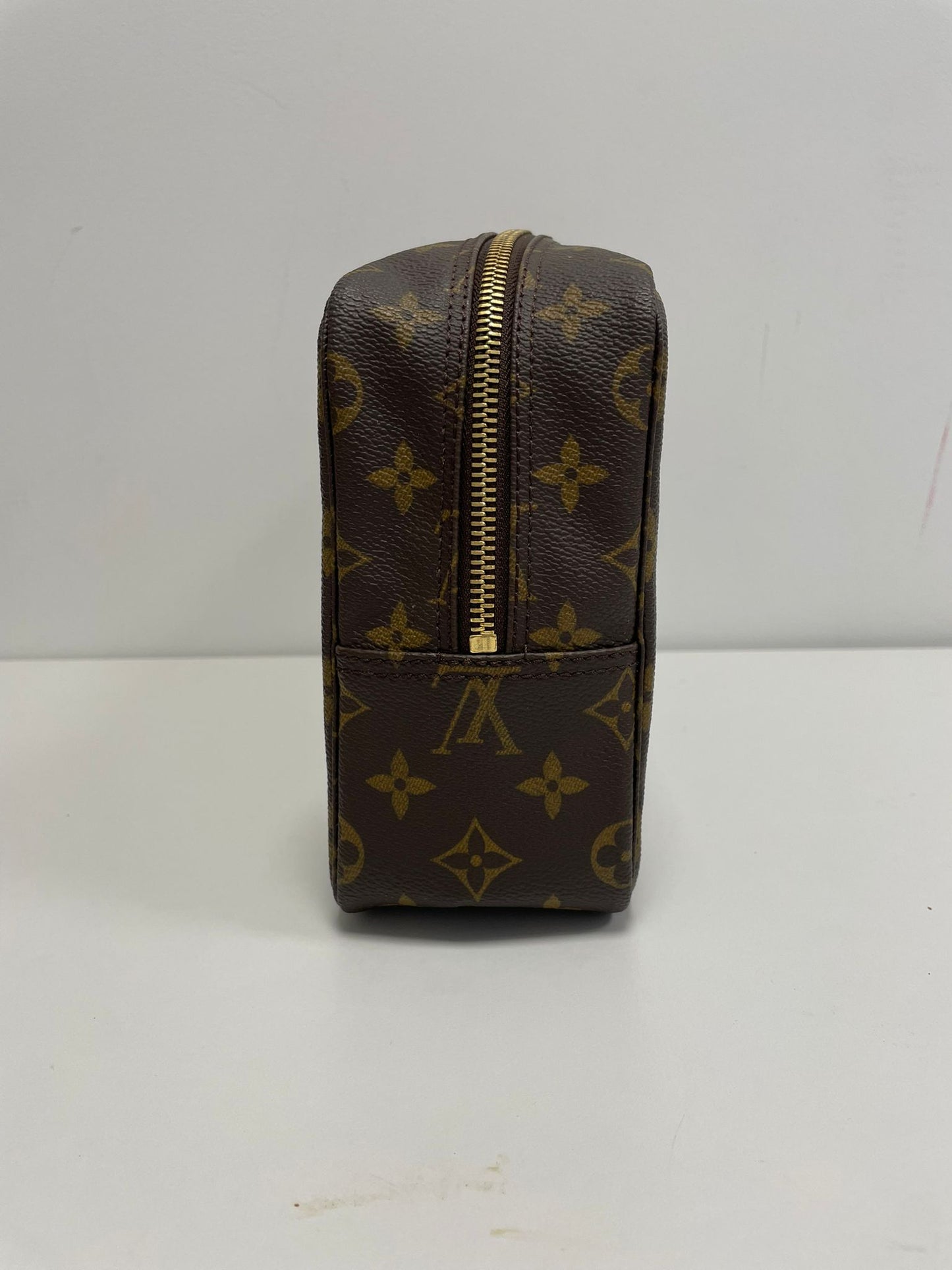 Louis Vuitton Monogram Trousse Toilette 28 Clutch 173570