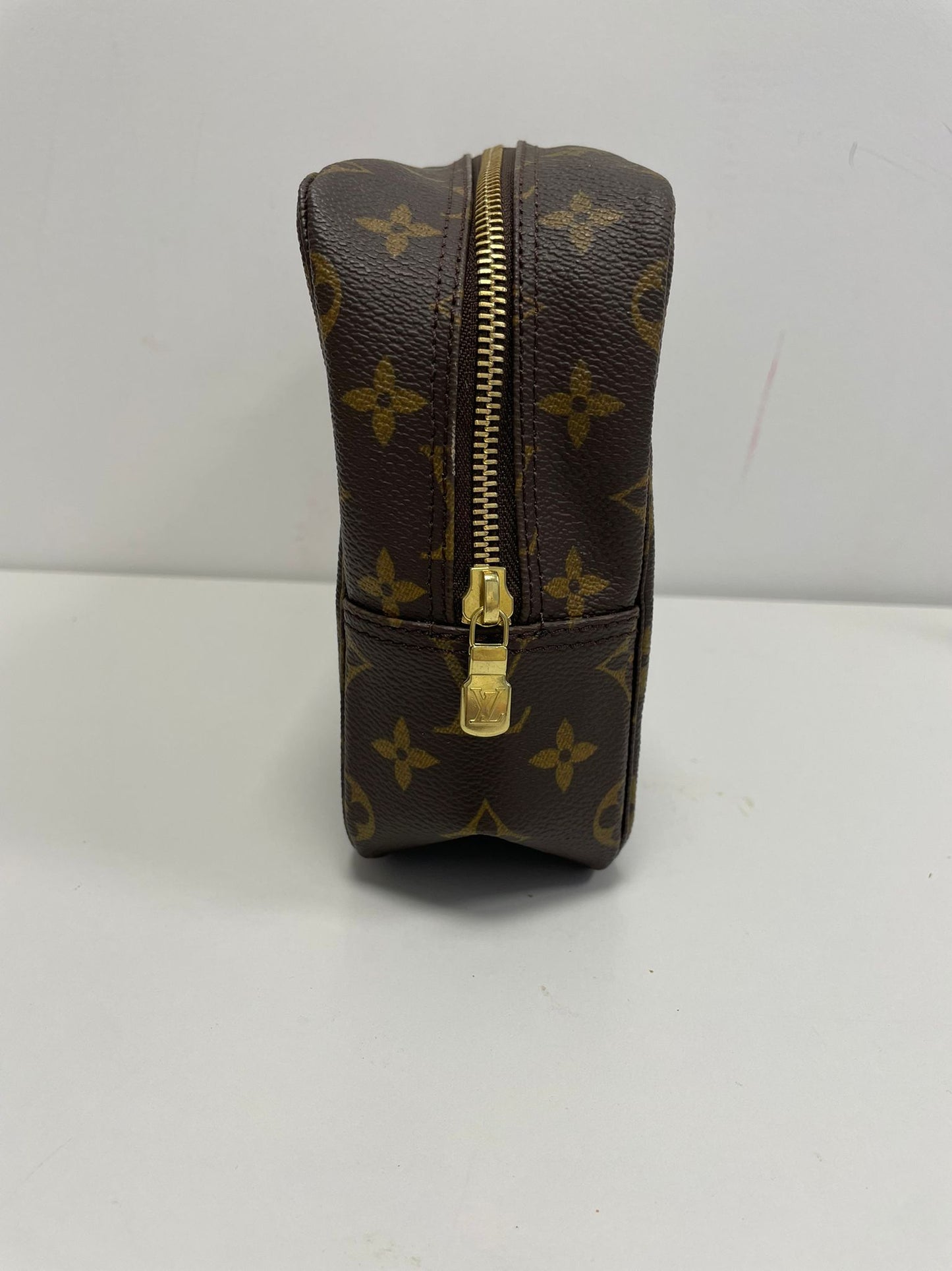 Louis Vuitton Monogram Trousse Toilette 28 Clutch 173570