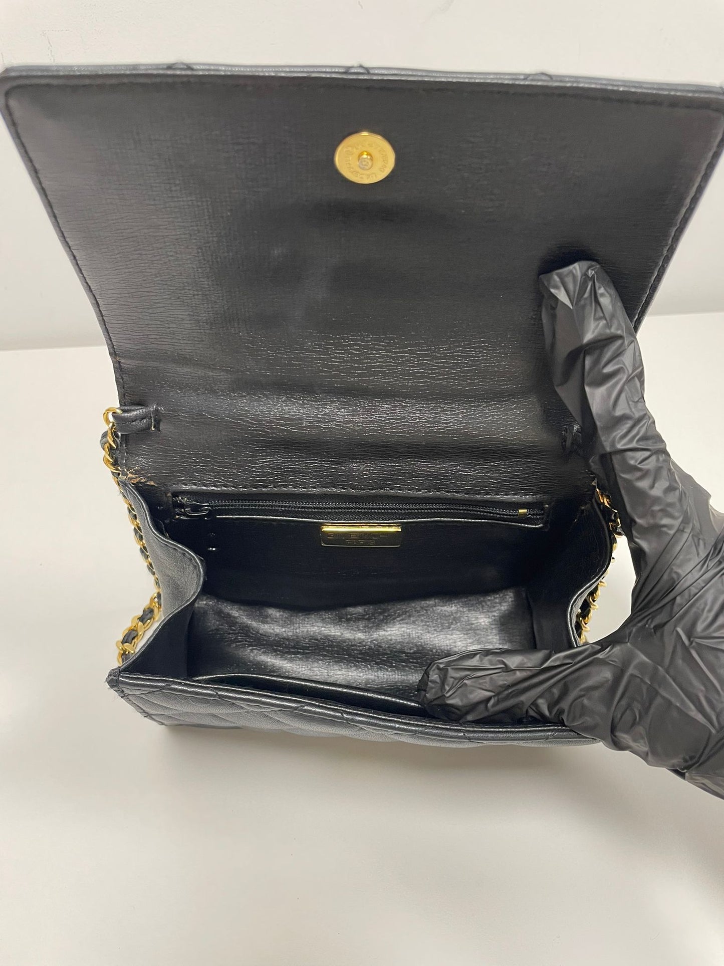 GIVENCHY Quilted Chain Shoulder Bag Leather Black Auth am5981