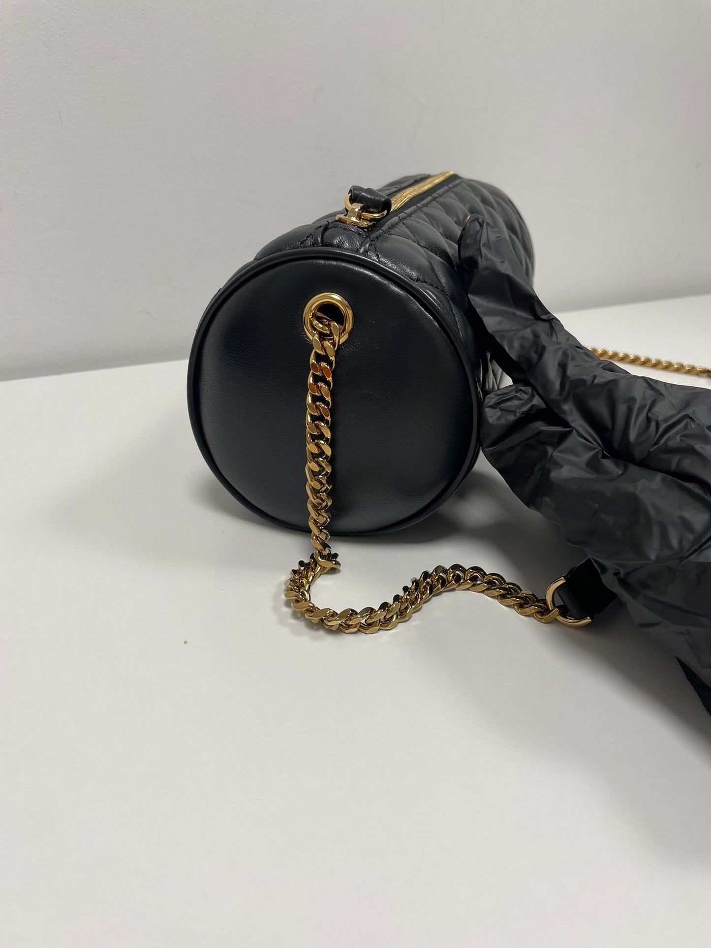 Versace Medusa Quilted Leather Shoulder Bag in black (H002)
