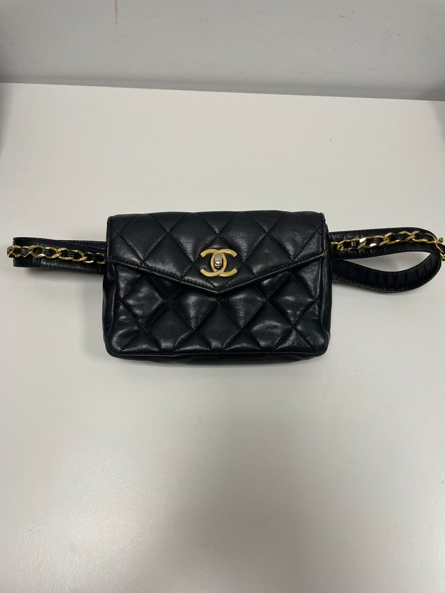 Chanel black quilted lambskin leather belt bag (H004)