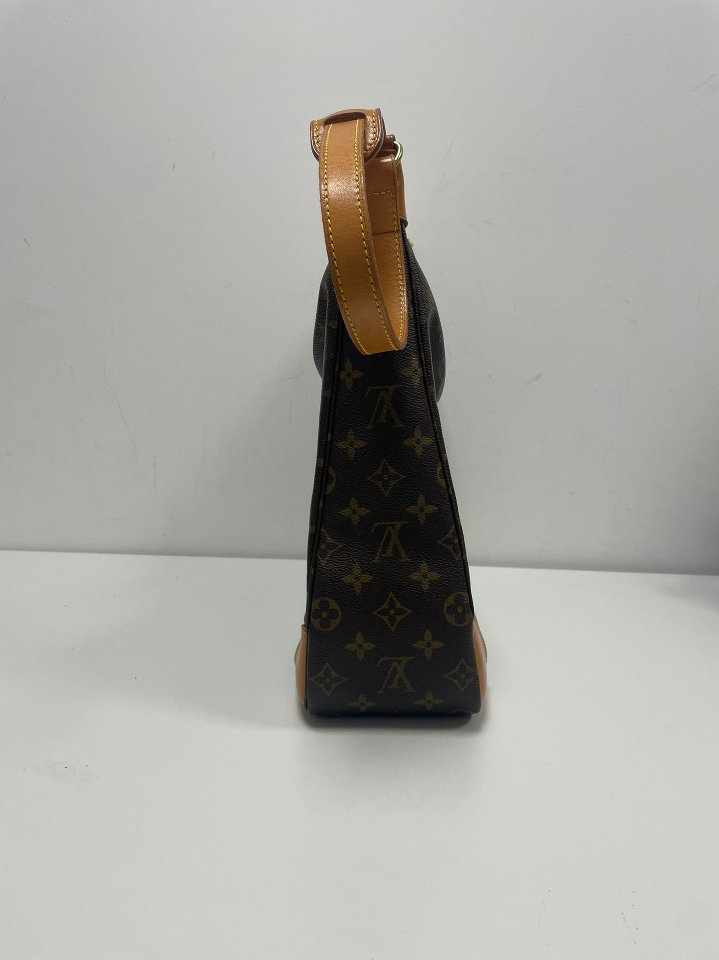 Louis Vuitton Boulogne 35 bag (JPD04-05)