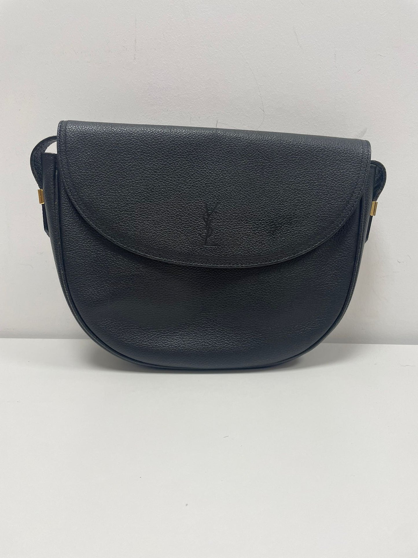 Yves Saint Laurent leather shoulder bag (JPD04-06)