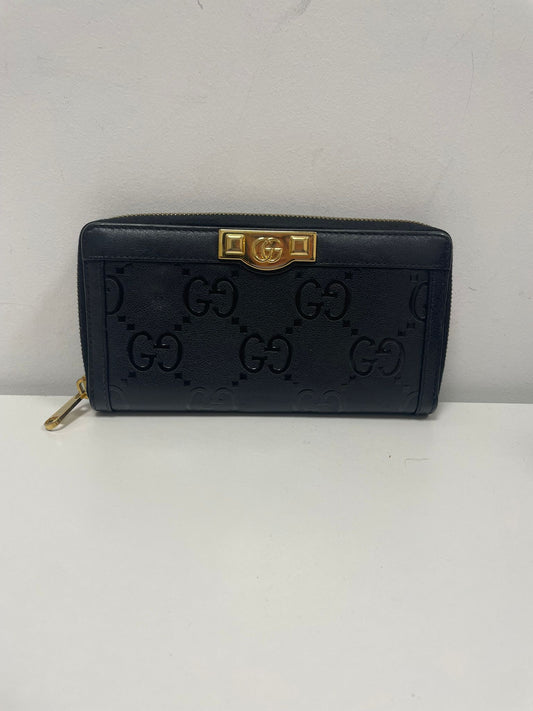 Gucci Interlocking G Zip-Around Wallet in black leather (JPD04-10)
