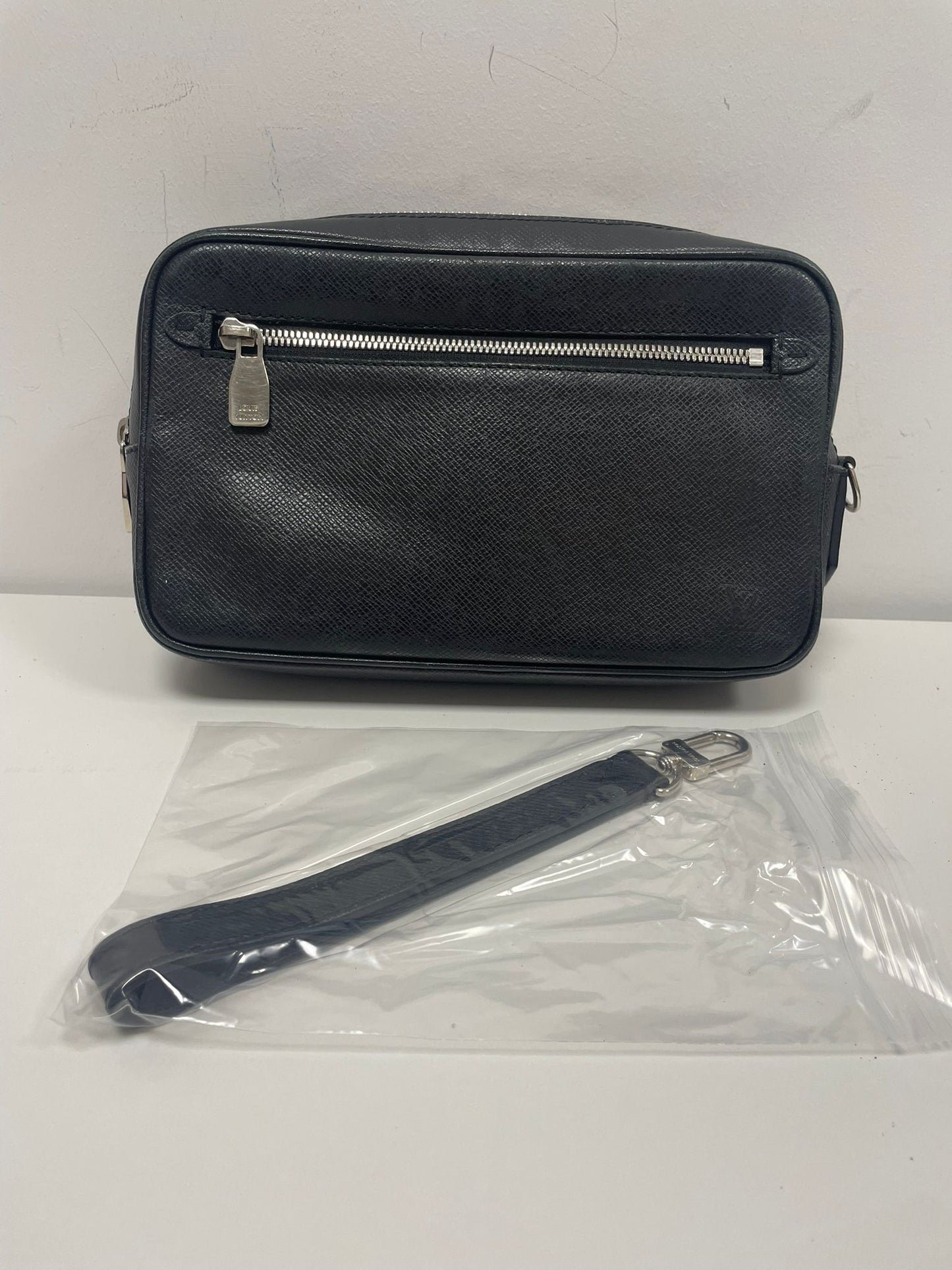 Louis Vuitton Pochette Kasai clutch bag (JPD04-16)