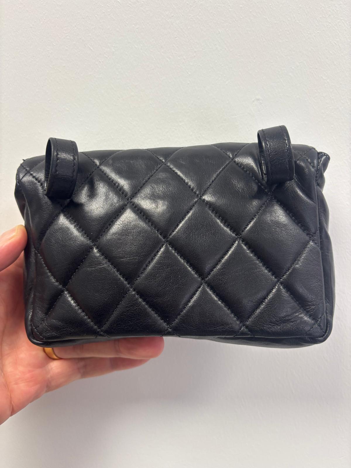 bs21318 Chanel Matelassé black lambskin leather waist bag
