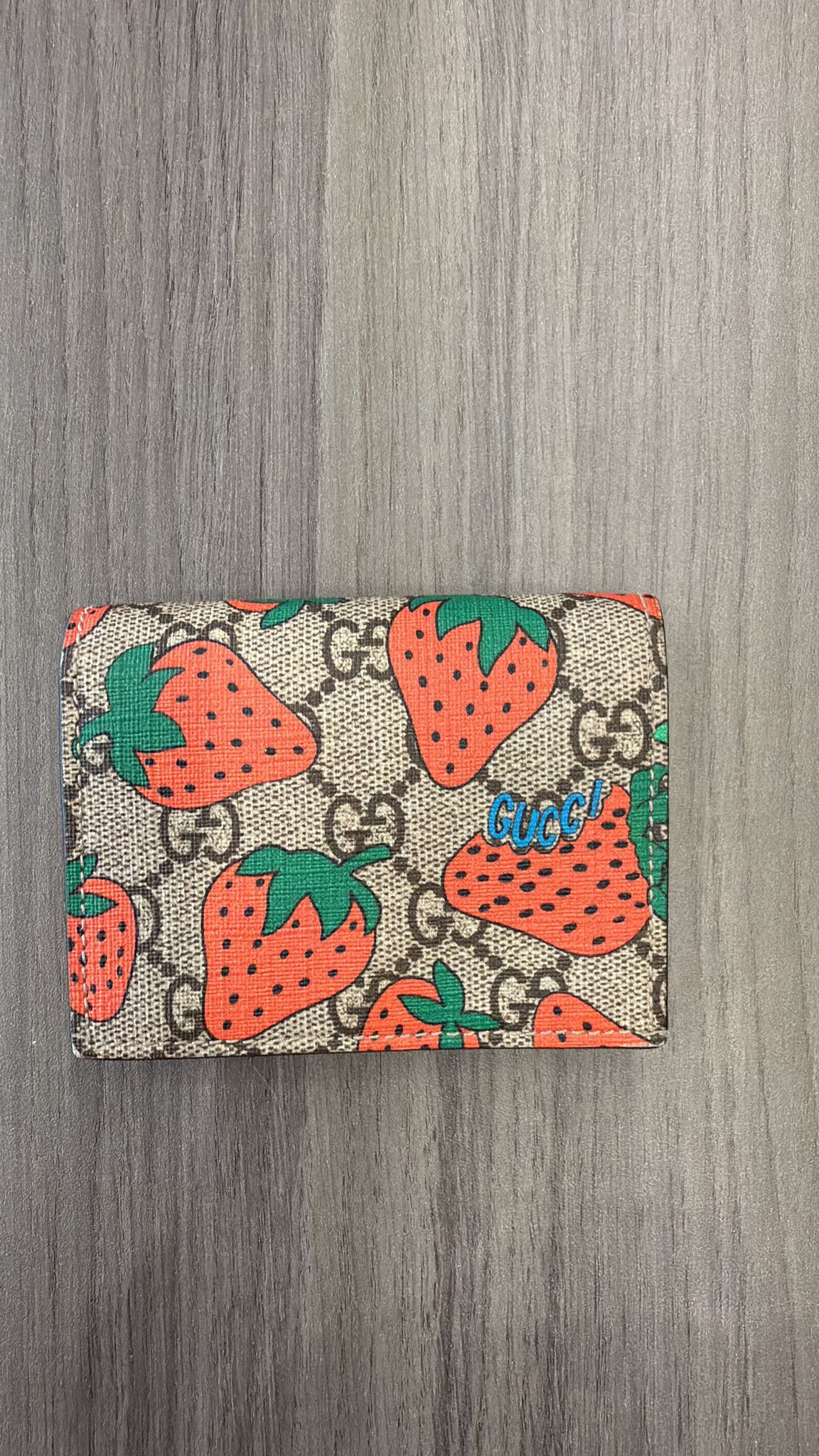 GUCCI Strawberry Printed Wallet 39175