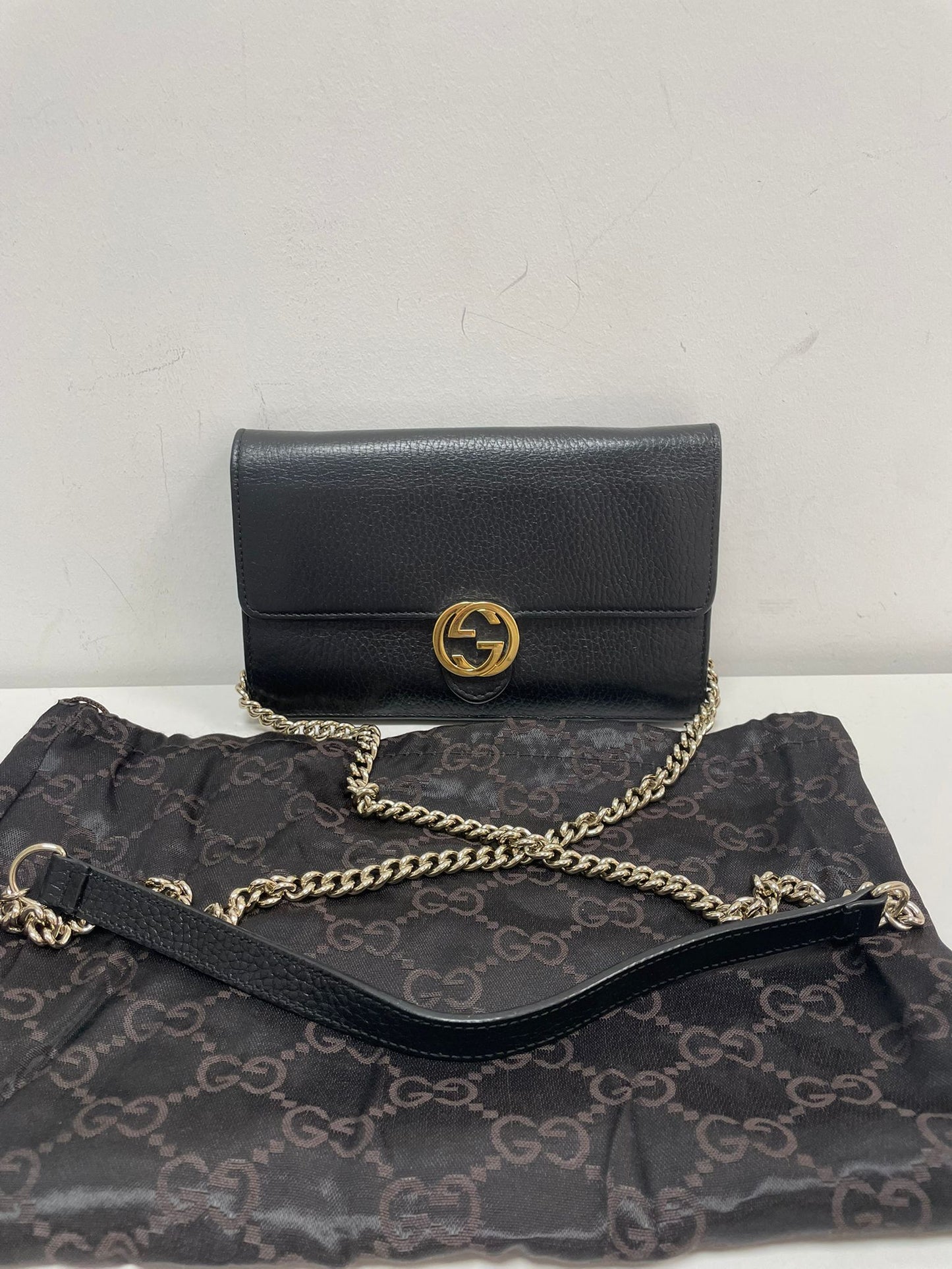 Gucci Interlocking GG Chain Wallet in Black Leather