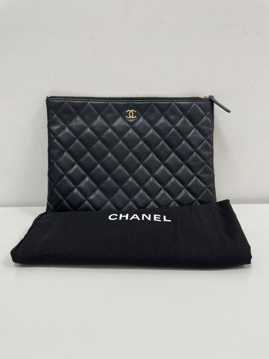 Chanel Large O-Case Quilted Leather Clutch in Black