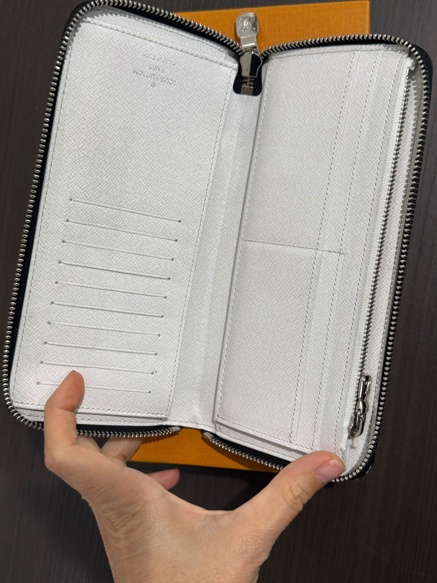 Louis Vuitton Taigarama Zippy Wallet - 265162609