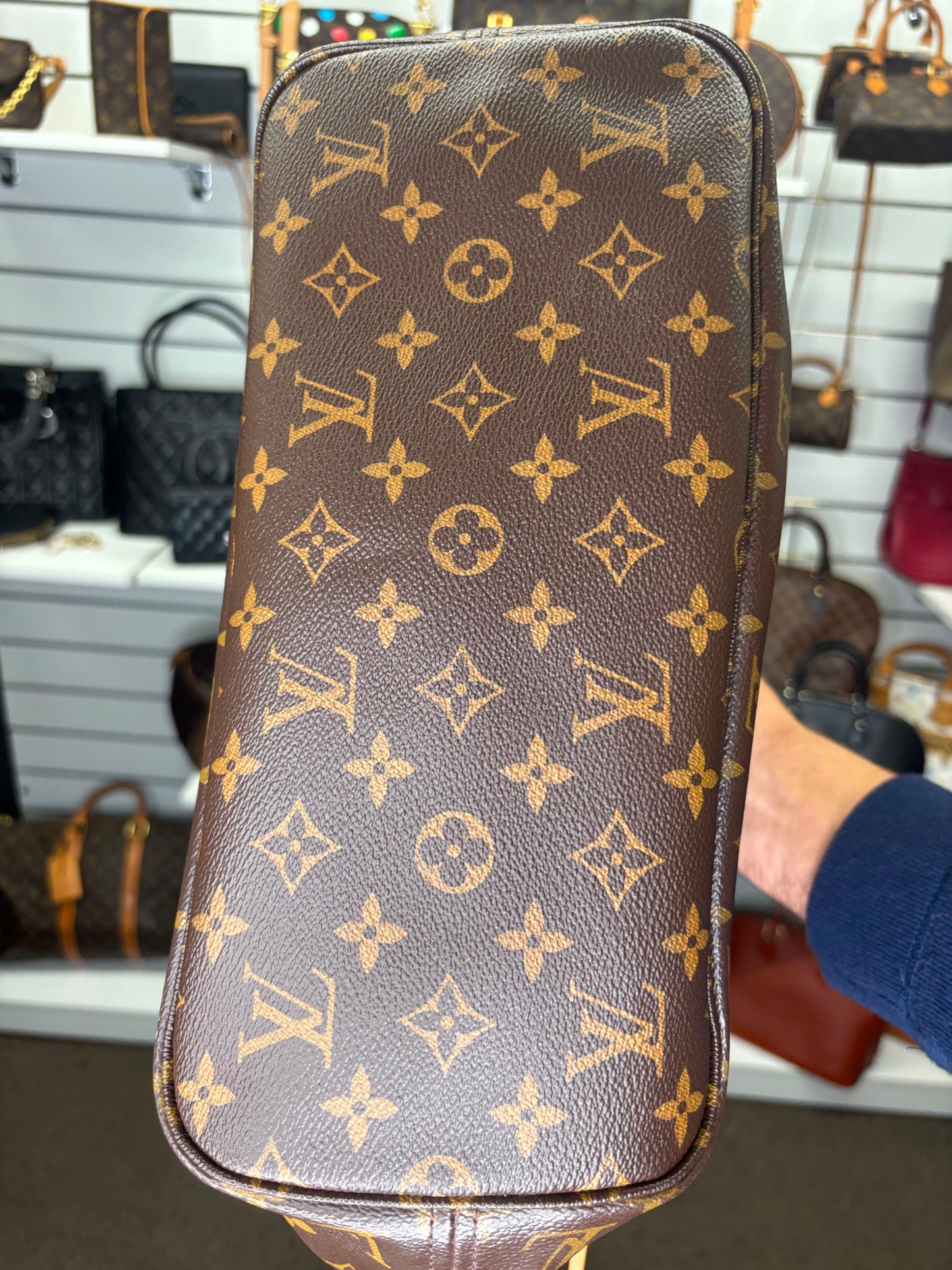 Louis Vuitton Neverfull MM in Grenade Monogram Canvas