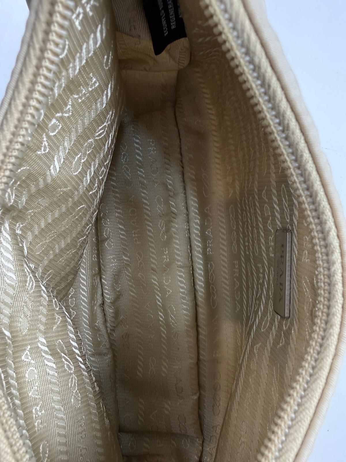 Prada Re-Edition 2000 Nylon Shoulder Bag (V1630923PD)