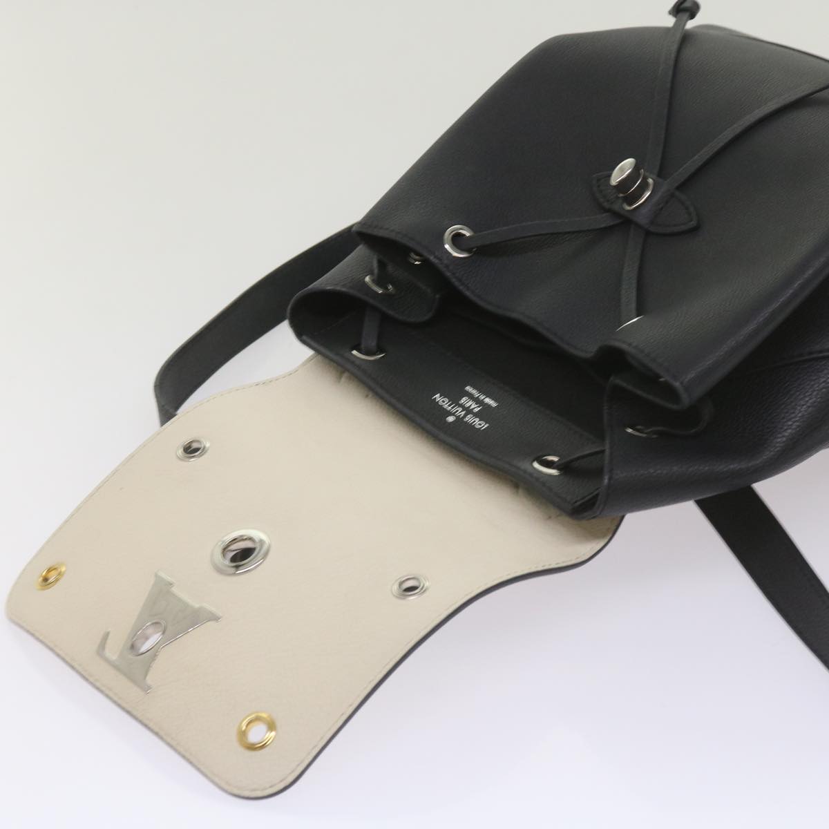 Pre-owned Louis Vuitton Lock Me Backpack