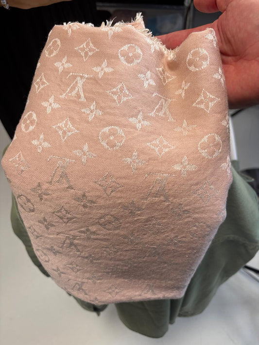 Louis Vuitton Monogram Shawl Rose Poudre